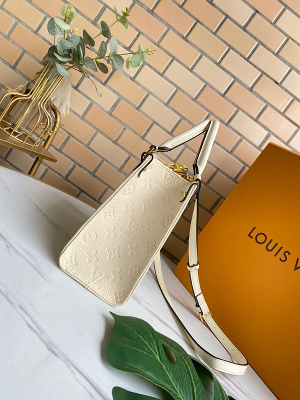 ルイヴィトンバッグ内部構造